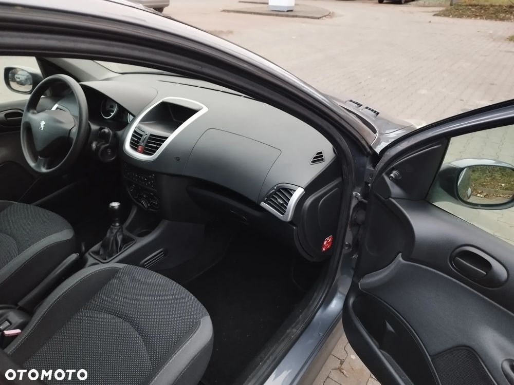 Peugeot 206 plus 1.1 Presence - 4