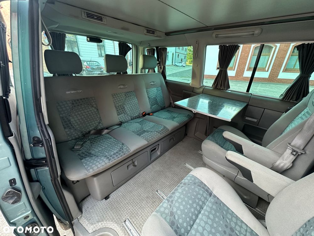 Volkswagen Multivan Standard - 32