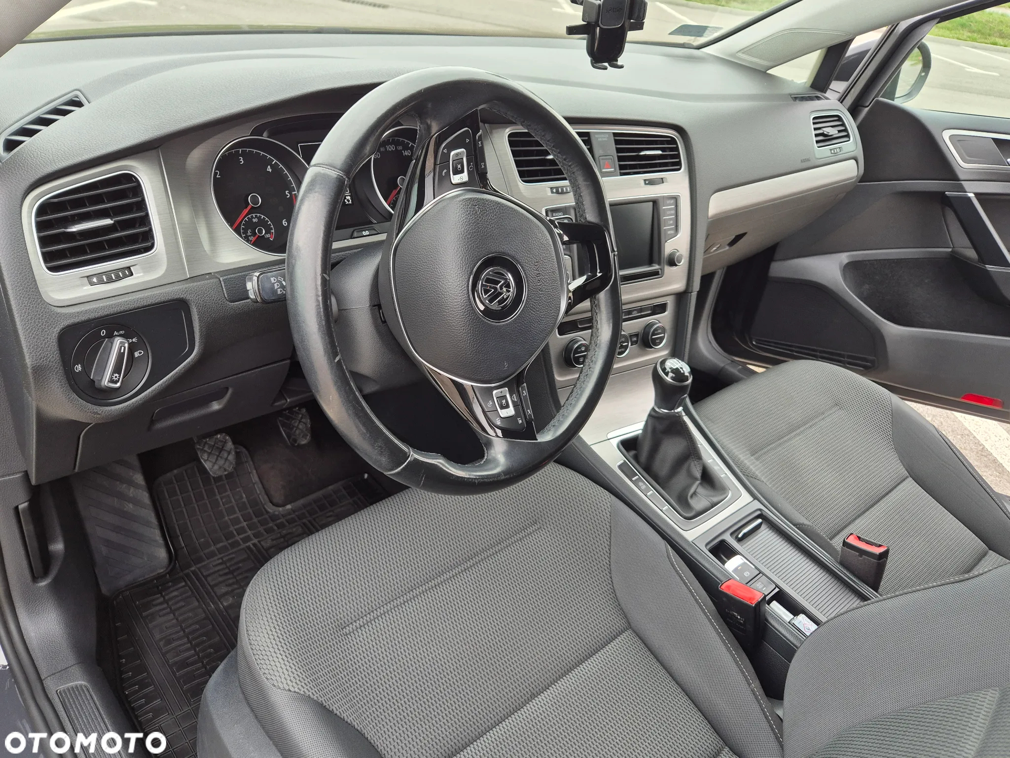 Volkswagen Golf VII 1.6 TDI BMT Comfortline - 5