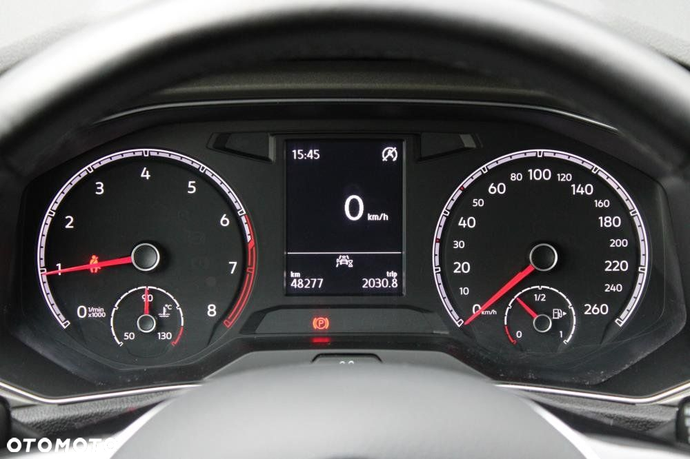 Volkswagen T-Roc - 24