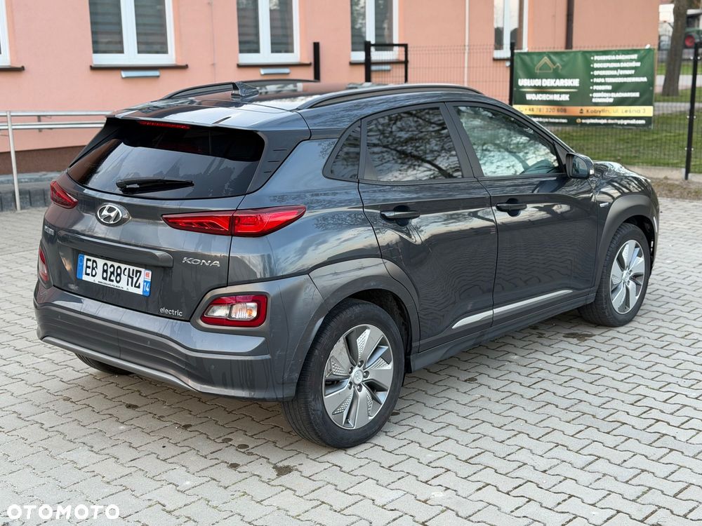 Hyundai Kona Premium - 6