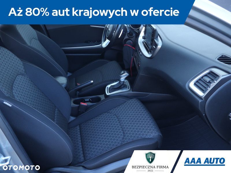 Kia Ceed - 11