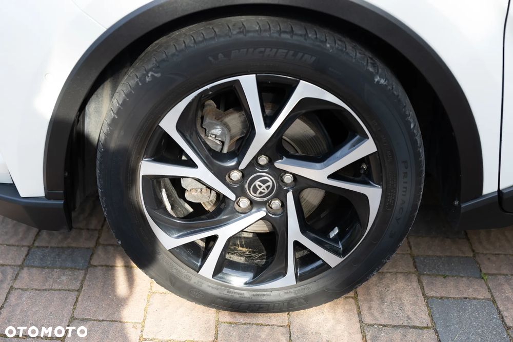 Toyota C-HR 2.0 Hybrid Executive - 37