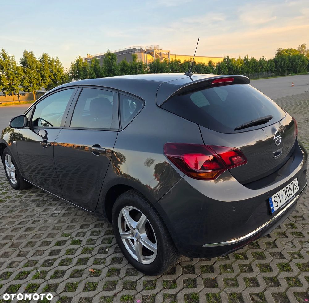 Opel Astra 1.4 Turbo Innovation - 4