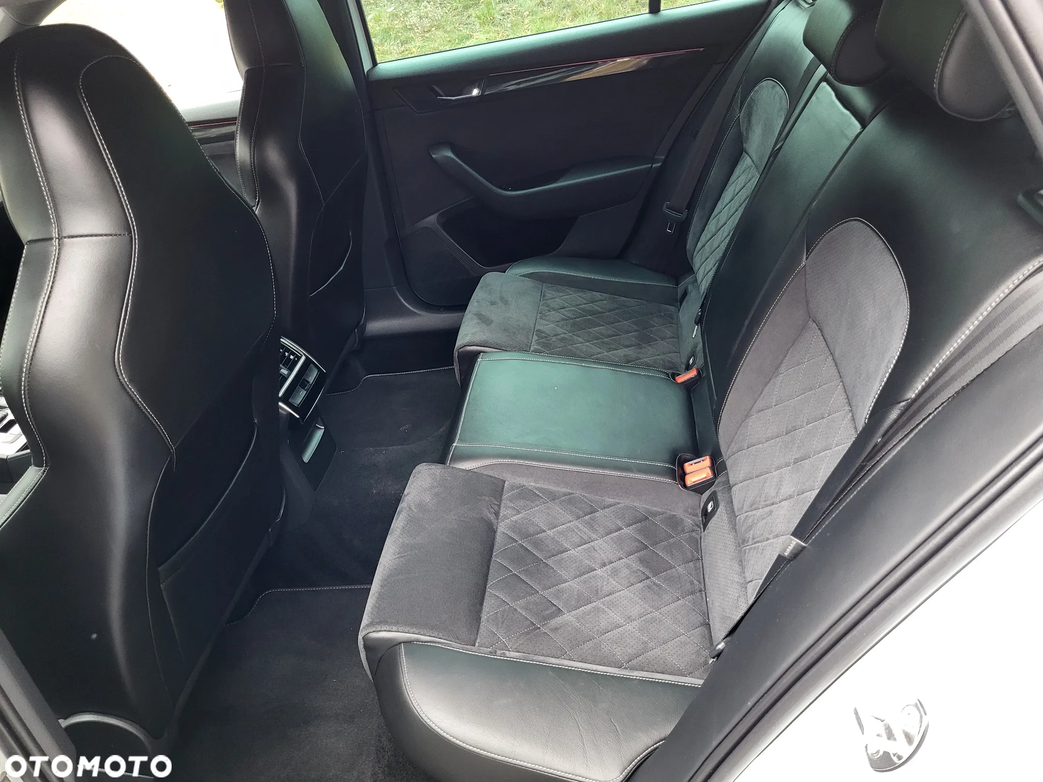 Skoda Superb 2.0 TSI 4x4 DSG Sportline - 14