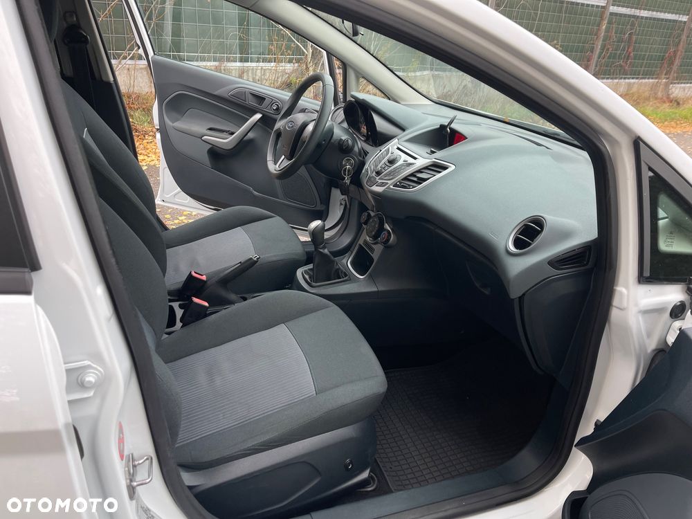 Ford Fiesta 1.25 Champions Edition - 12