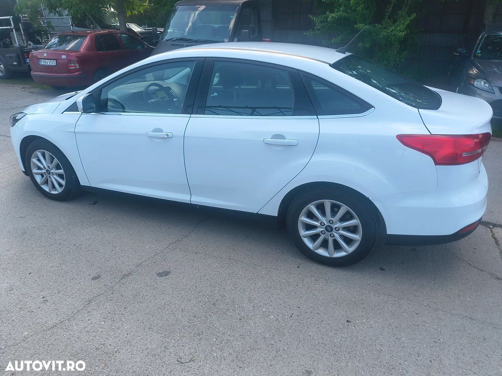 Ford Focus 1.5 EcoBlue Titanium Business - 4