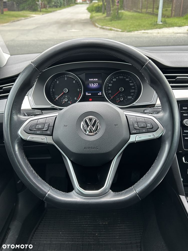 Volkswagen Passat 2.0 TDI SCR DSG Comfortline - 14