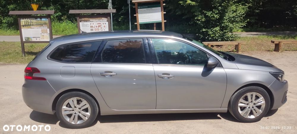 Peugeot 308 1.5 BlueHDi Allure S&S - 8