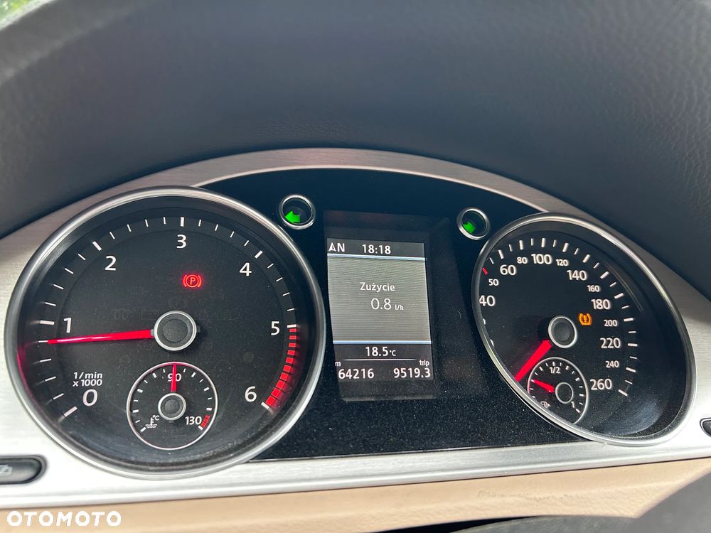 Volkswagen Passat 2.0 TDI BlueMotion Technology Highline - 32