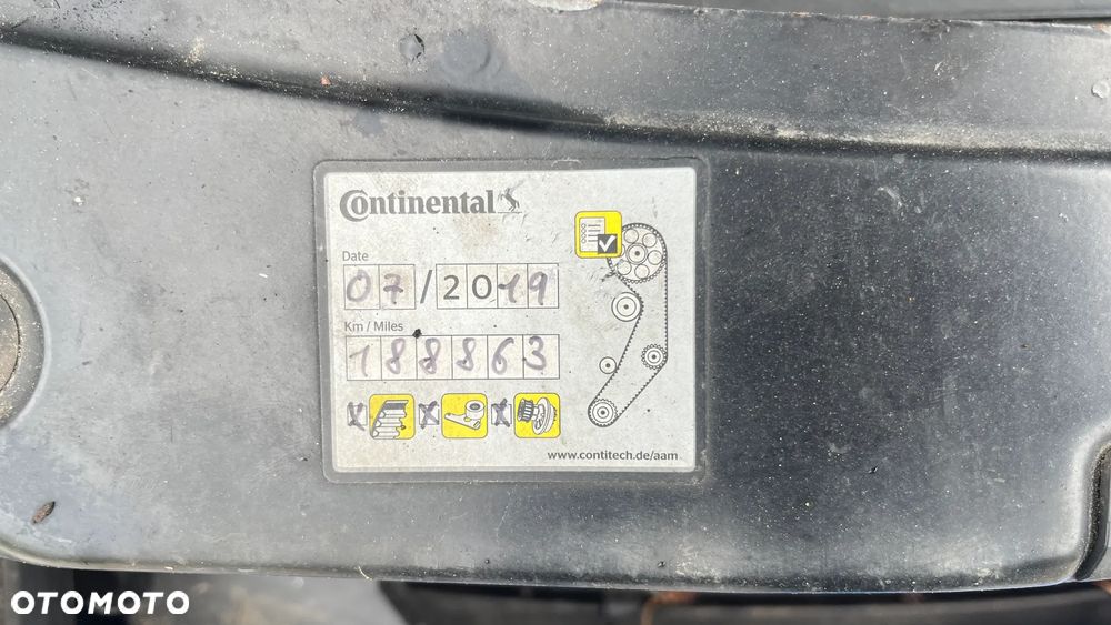 Skoda Octavia 2.0 TDI CR DPF RS - 8