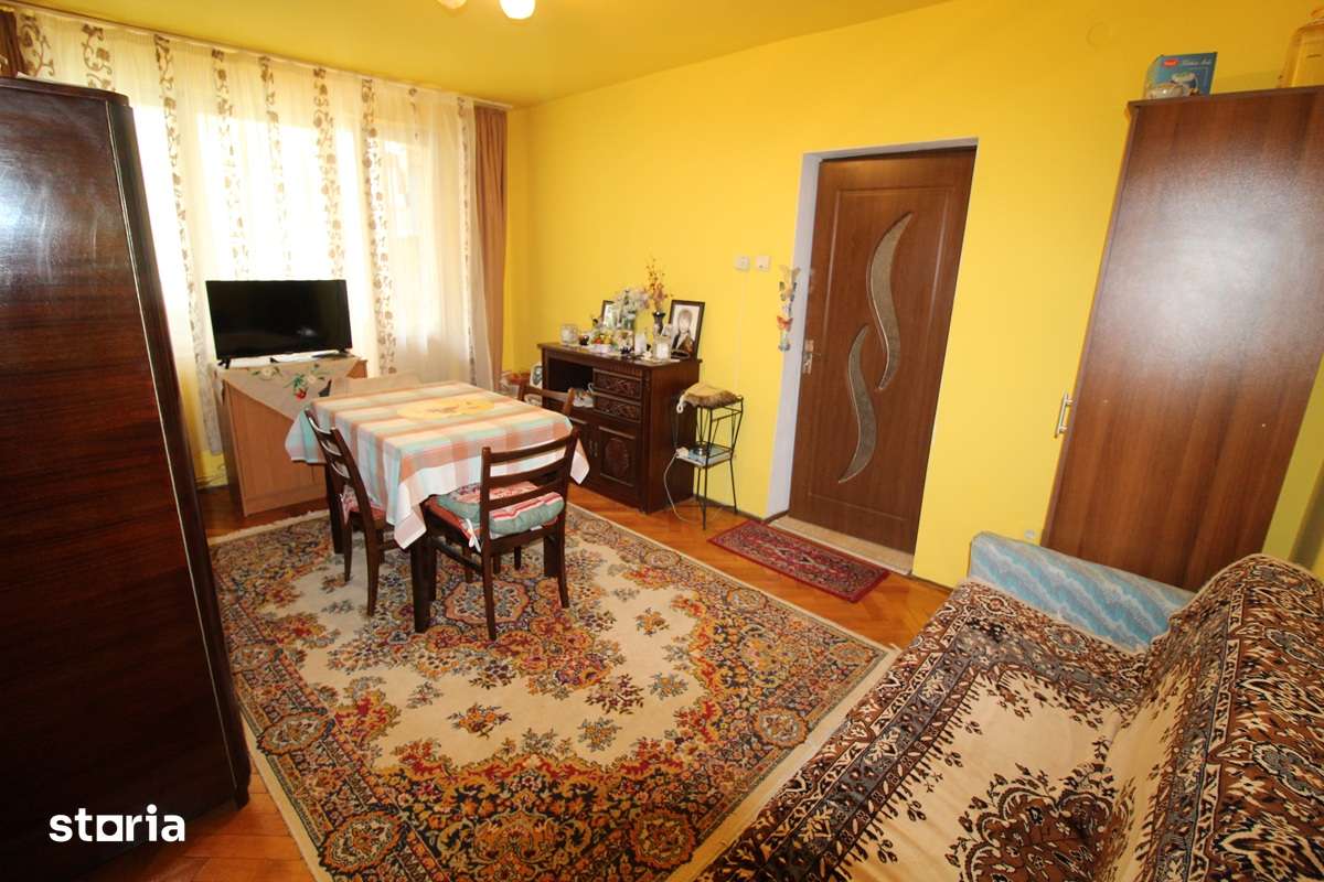 Vând apartament 3 camere în Hunedoara, zona Micro3-Profi, etaj 2 — fotografia 2