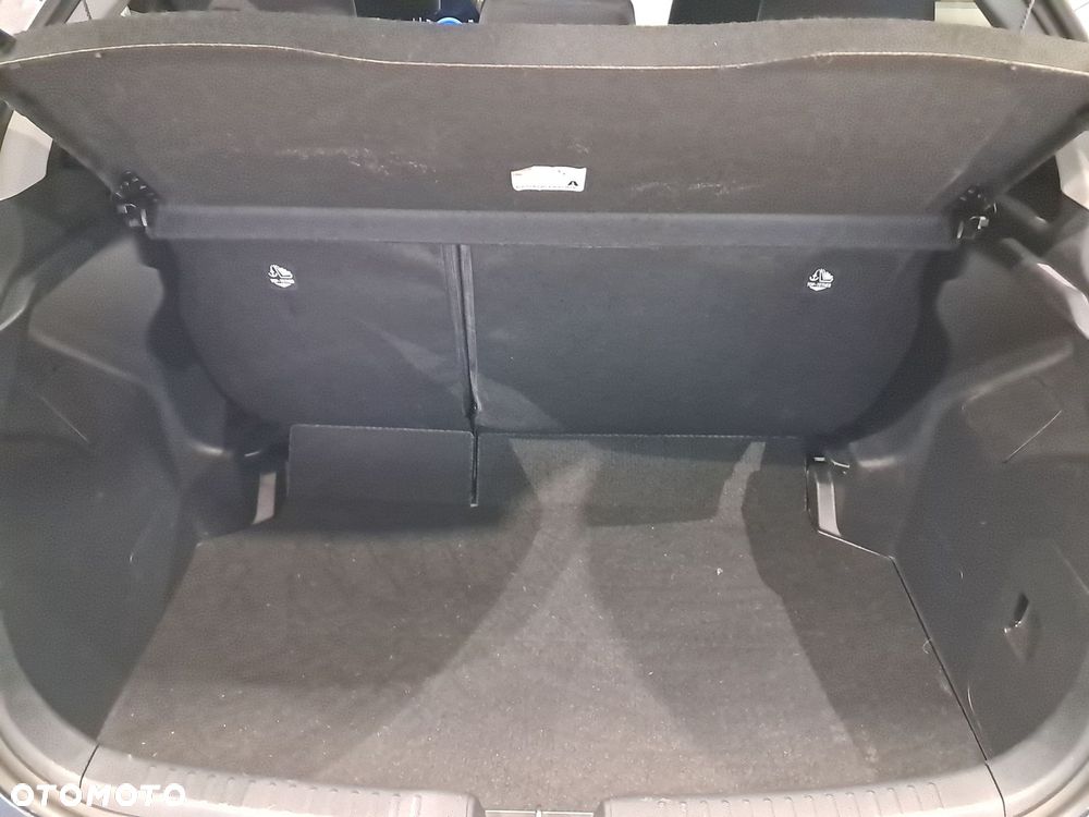 Toyota Yaris Hybrid 1.5 Style - 11
