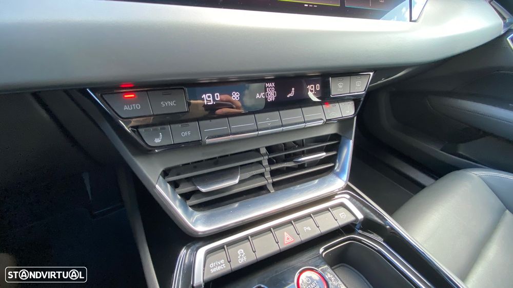 Audi e-tron GT quattro - 55