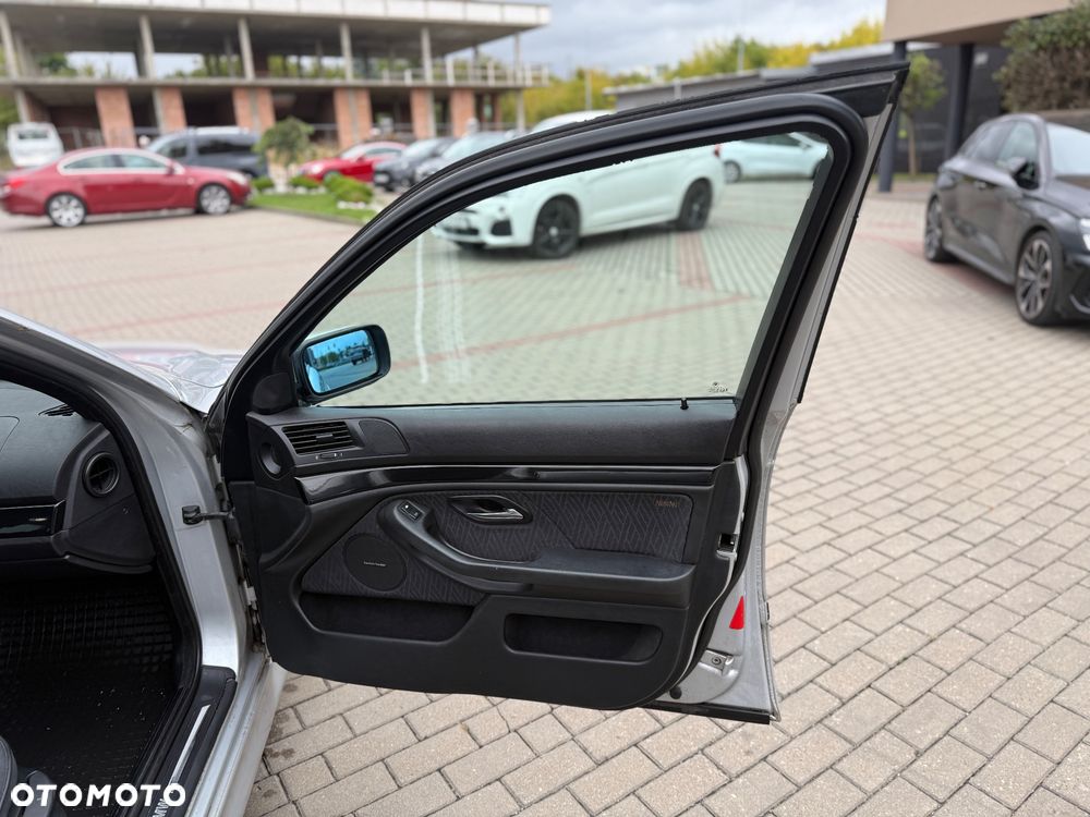 BMW Seria 5 530d Touring Edition Sport - 16