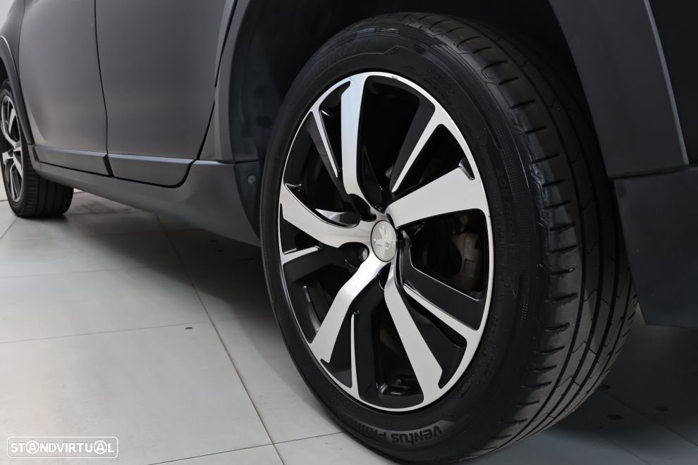 Peugeot 2008 1.2 PureTech Allure EAT6 - 13