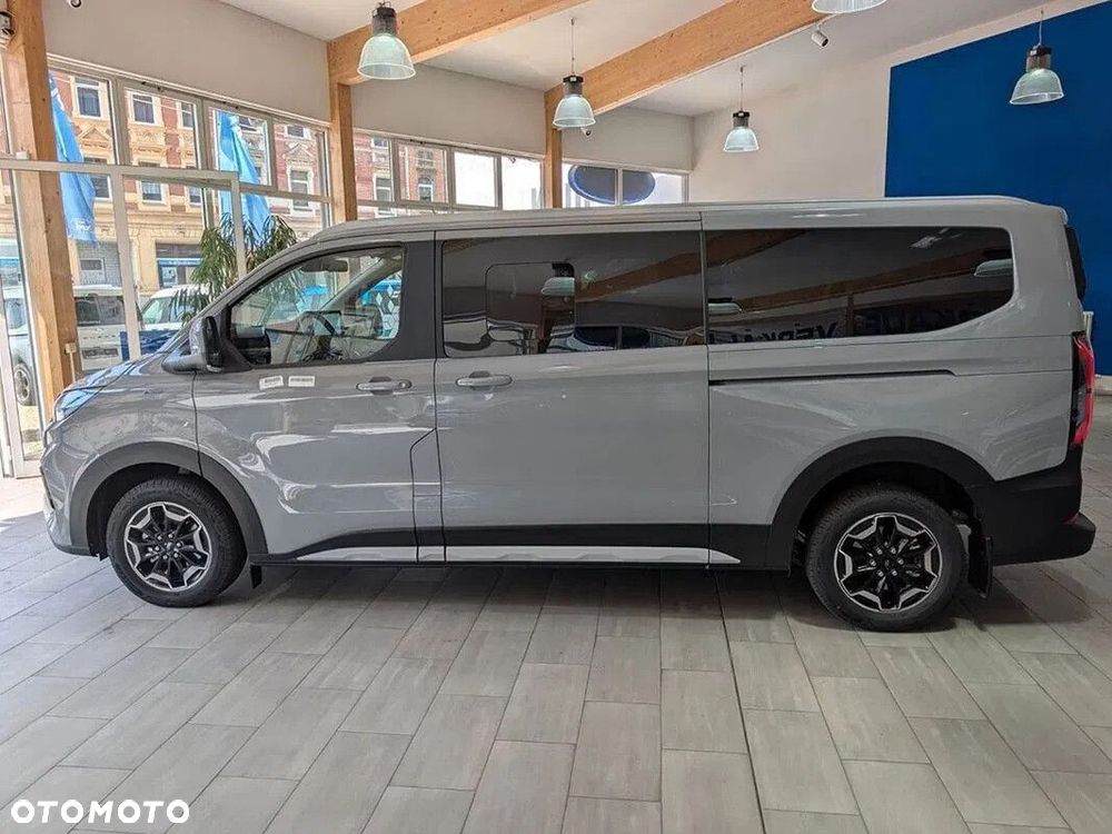 Ford Tourneo Custom - 8