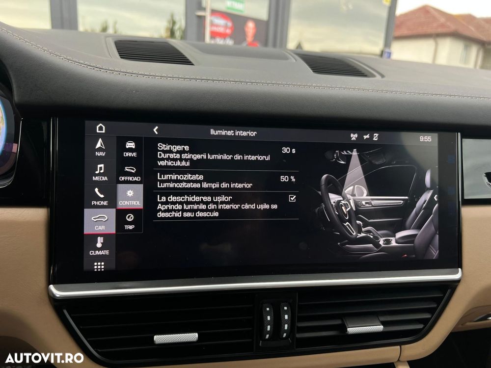 Porsche Cayenne - 34