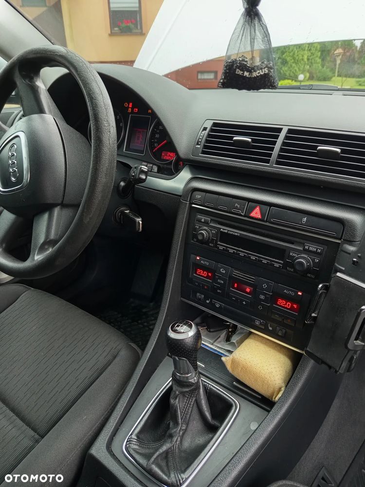 Audi A4 Limousine 2 - 7