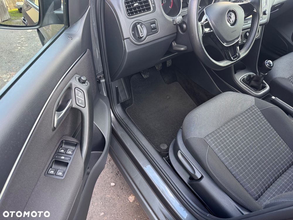 Volkswagen Polo - 10