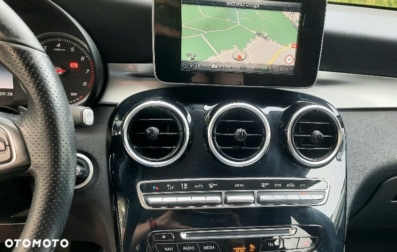 Mercedes-Benz GLC 250 4Matic 9G-TRONIC - 12