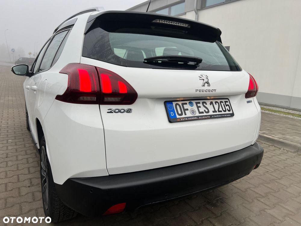 Peugeot 2008 PureTech 110 GPF Stop&Start EAT6 Active - 16
