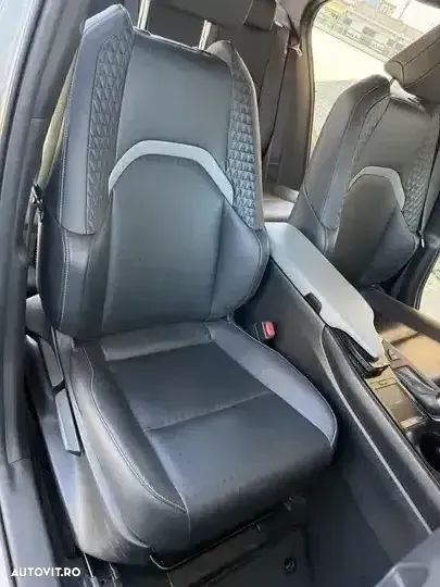 Lexus UX - 13
