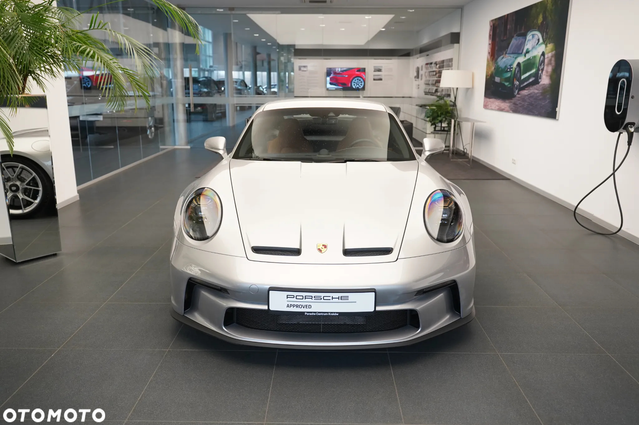 Porsche 911 GT3 Touring PDK - 6