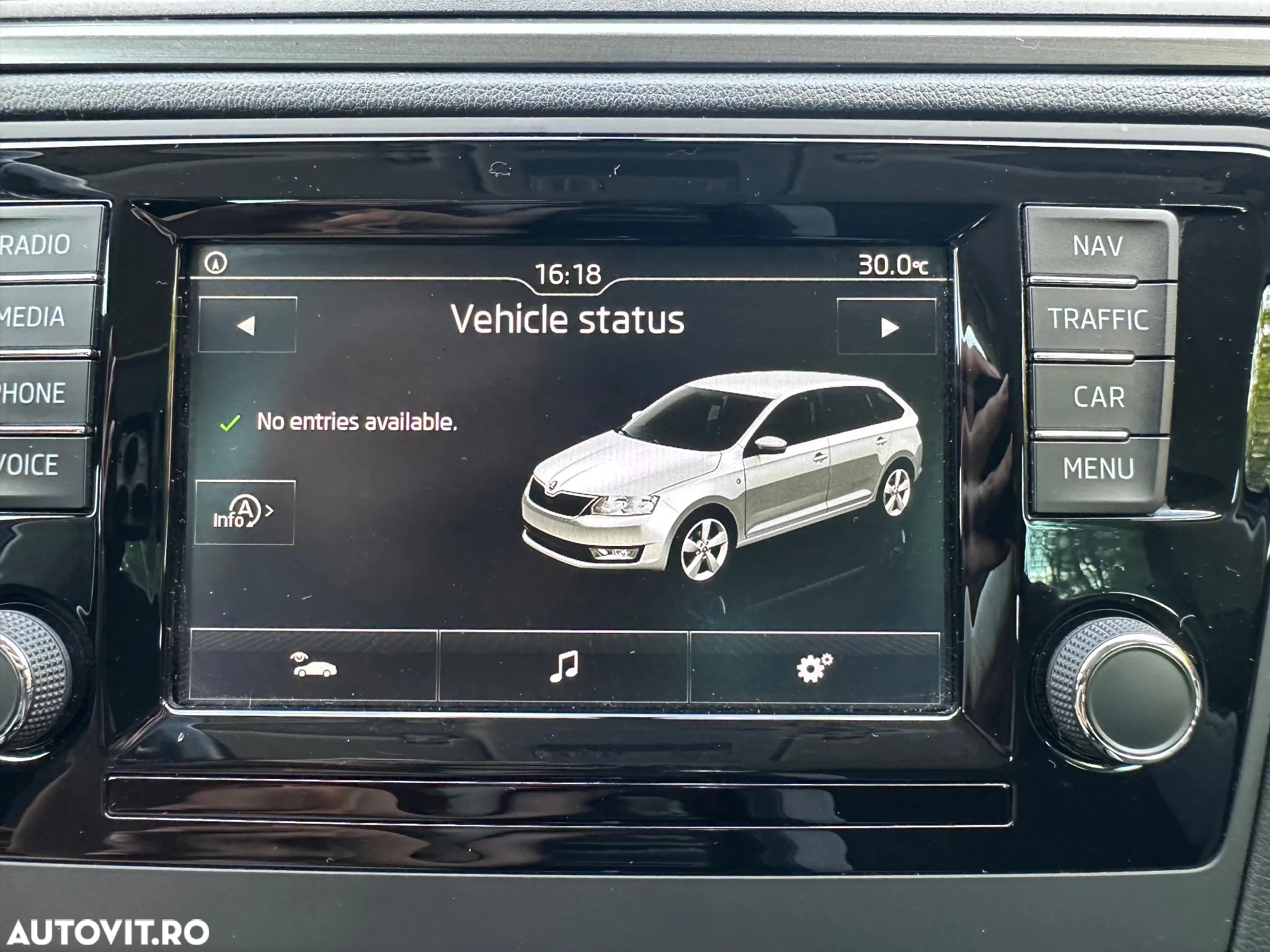 Skoda RAPID 1.4 TDI Ambition DSG - 9
