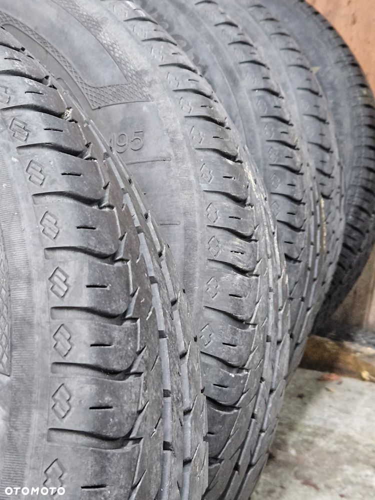 Komplet kół aluminiowych z oponami zimowymi Audi A3 8L 195/65 R15 - 2