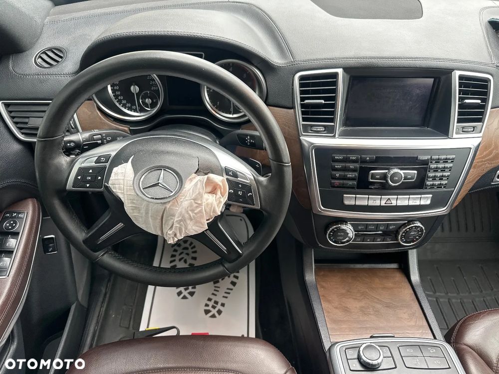 Mercedes-Benz GL - 6