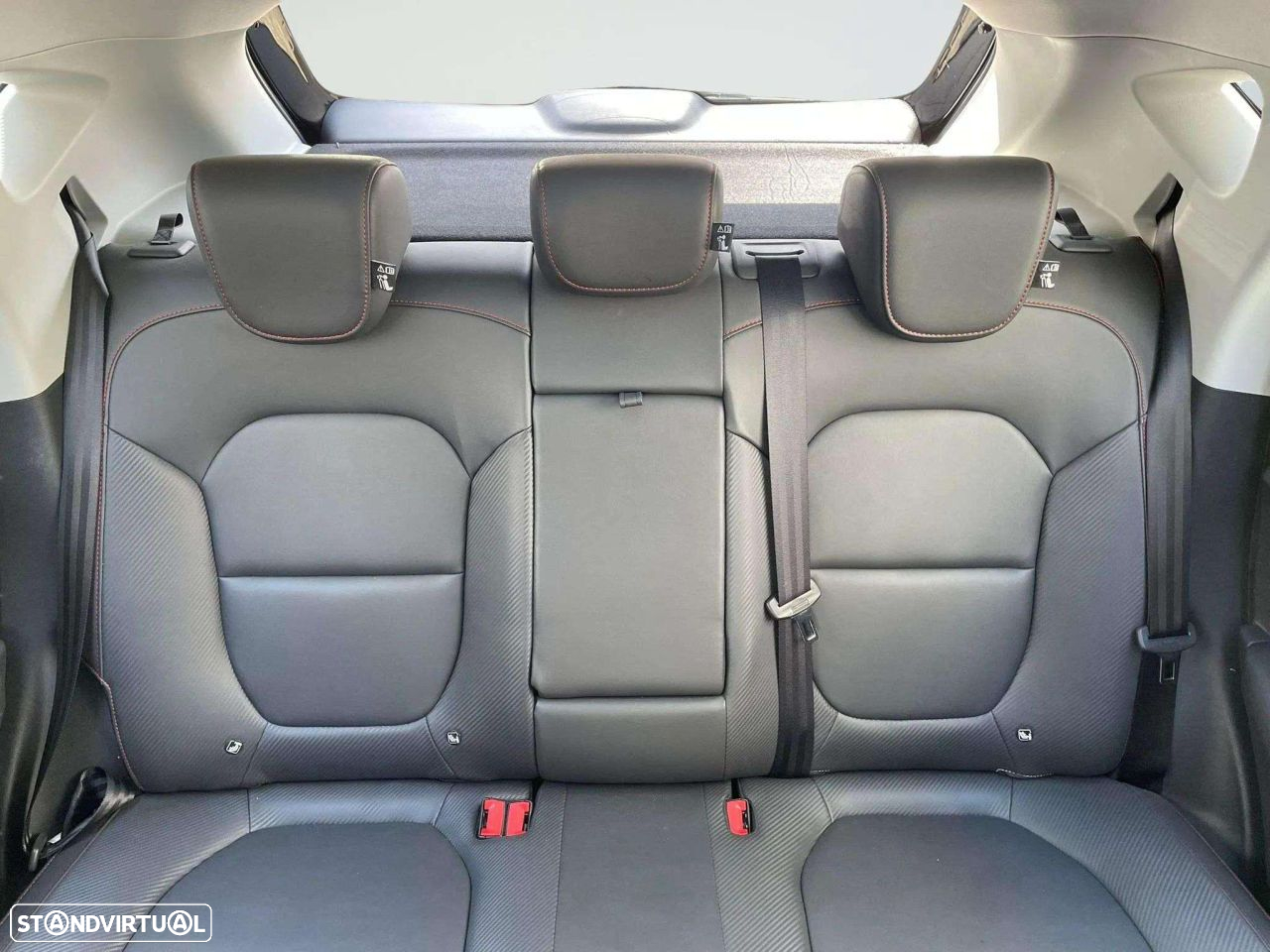 MG ZS EV 72.6 kWh Luxury OBC 11 kW - 18