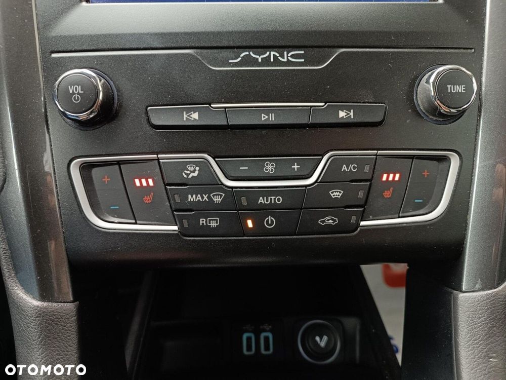Ford Mondeo 2.0 EcoBlue Titanium - 21