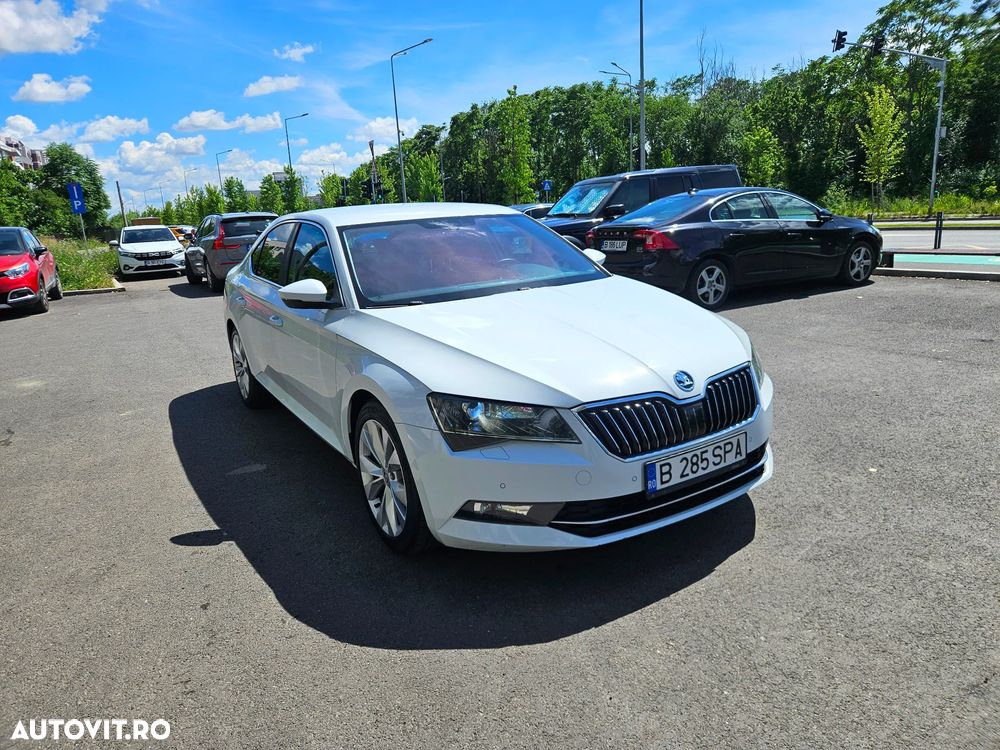 Skoda Superb 2.0 TDI DSG Ambition - 2