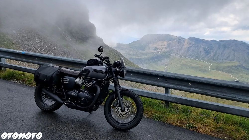Triumph Bonneville - 19