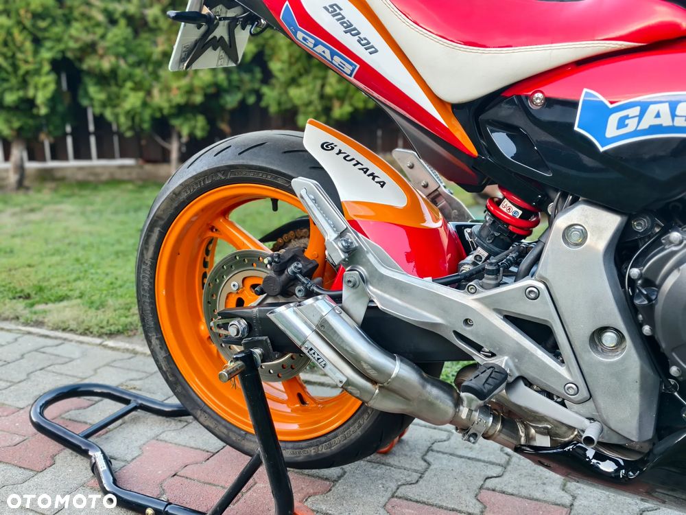 Honda Hornet - 8