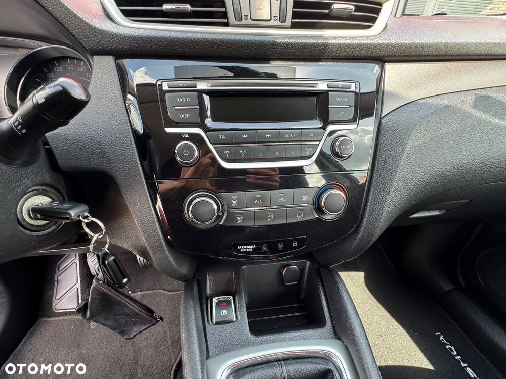 Nissan Qashqai 1.2 DIG-T N-Vision - 14