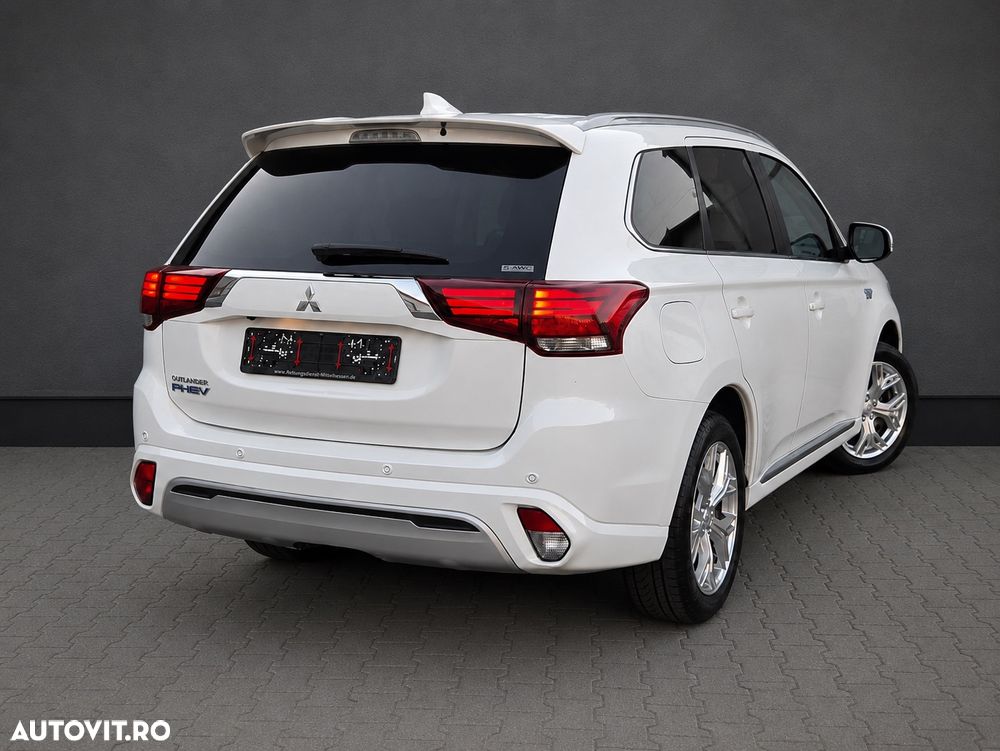 Mitsubishi Outlander 2.4 4WD Diamant+ - 8