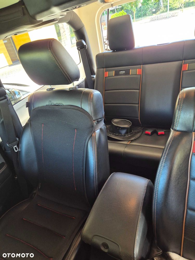 Jeep Wrangler - 7