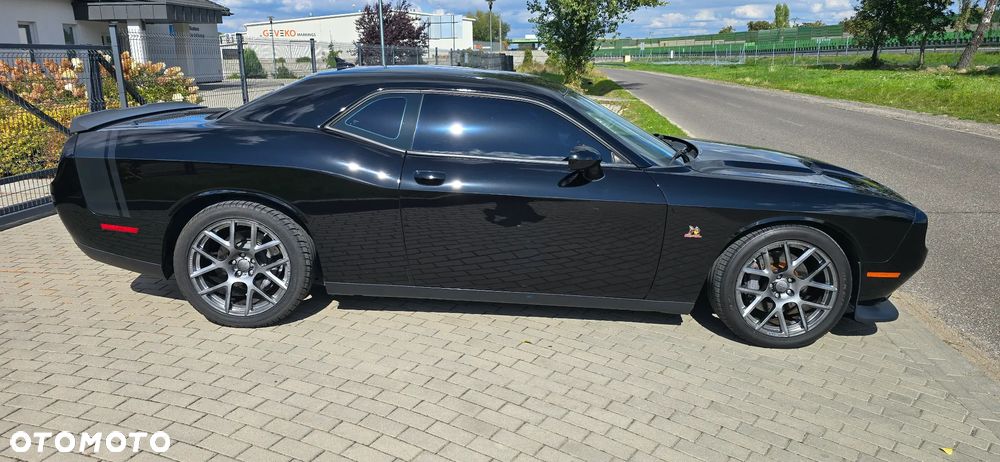 Dodge Challenger - 29