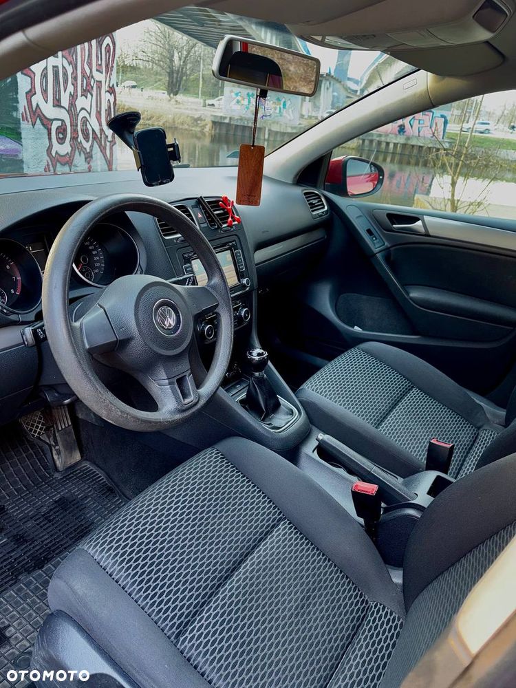 Volkswagen Golf - 25