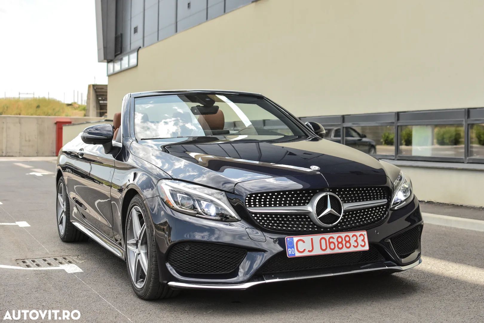 Mercedes-Benz C 300 Cabrio 9G-TRONIC AMG Line - 1