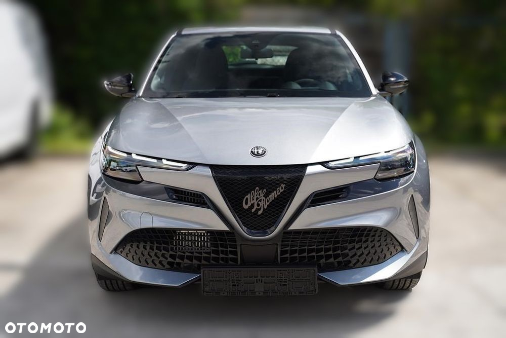 Alfa Romeo Junior 1.2 mHEV Ibrida eDCT - 2