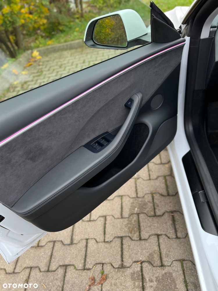 Tesla Model 3 Long Range AWD - 20