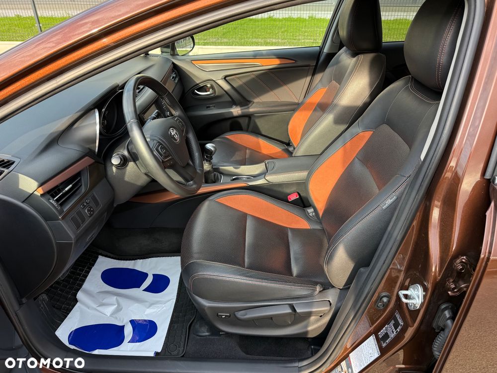Toyota Avensis - 20
