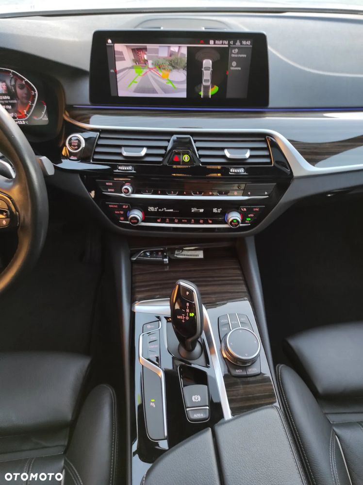 BMW Seria 5 530i GPF Luxury Line - 14