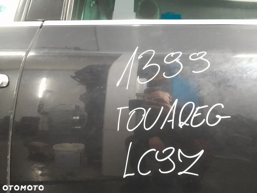 VW TOUAREG DRZWI LEWE TYLNE LEWY TYŁ W BŁOTNIK KOLOR: LC9Z - 2