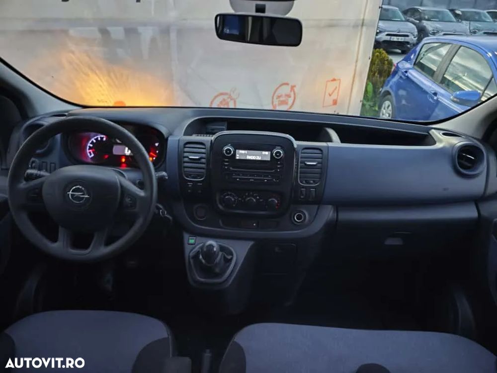 Opel Vivaro - 9