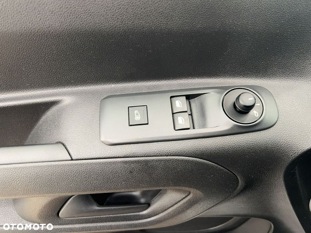 Toyota Proace City - 14