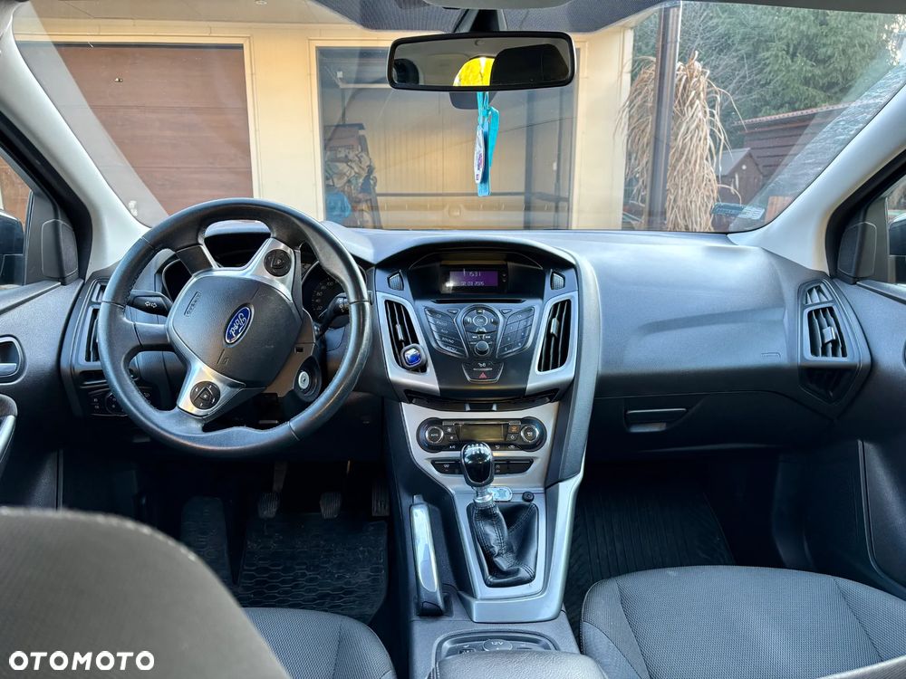 Ford Focus - 8